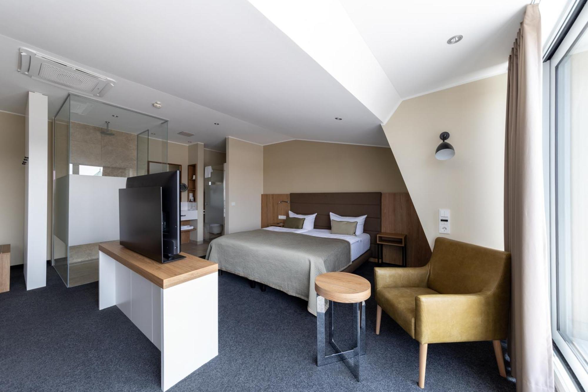 Hotel Ross シュヴァインフルト エクステリア 写真